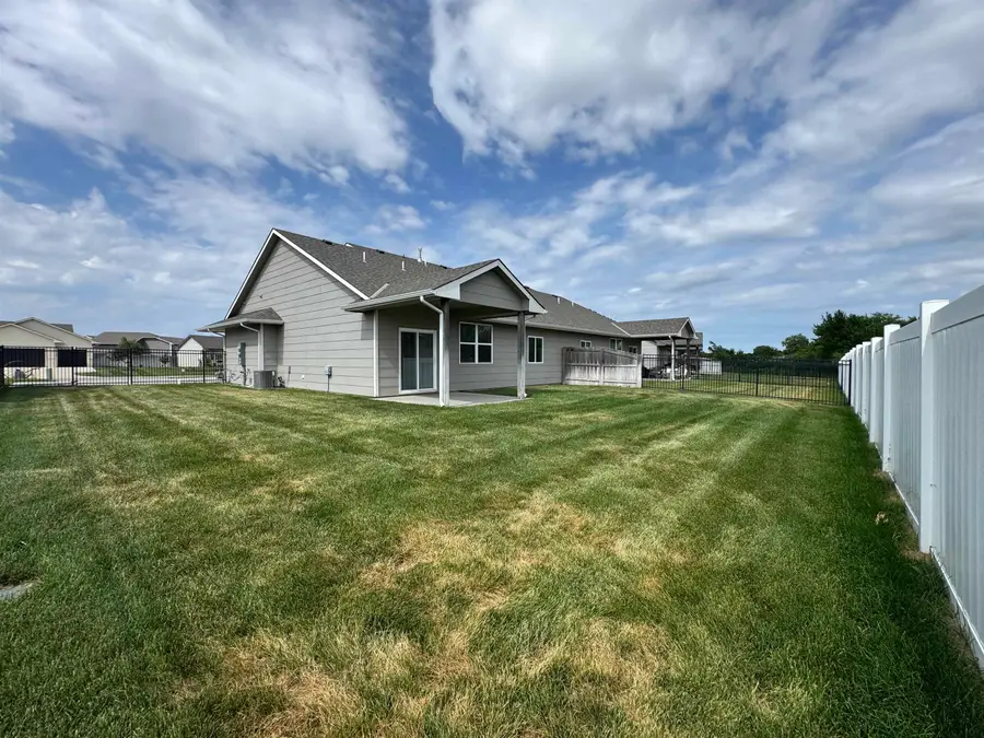 868 N Cloverleaf, Goddard, KS 67052 - #2