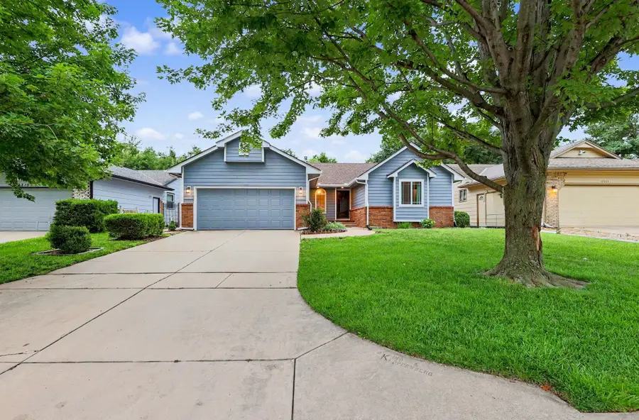 10825 W Rolling Hills, Wichita, KS 67212 - #2