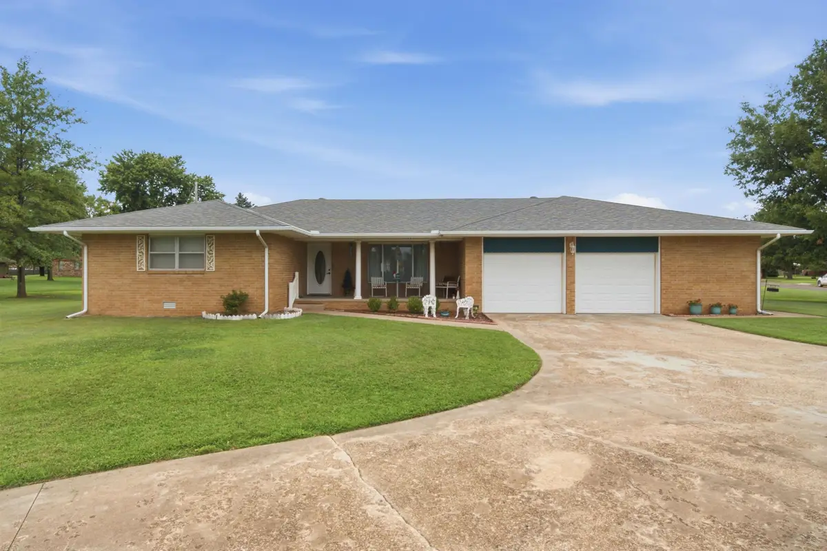 303 N Boyd St, Caldwell, KS 67022 - #1