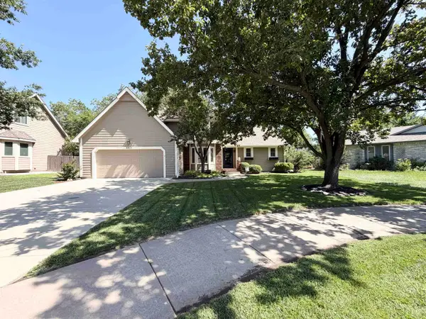 4610 N Farmstead Ct., Bel Aire, KS 67220