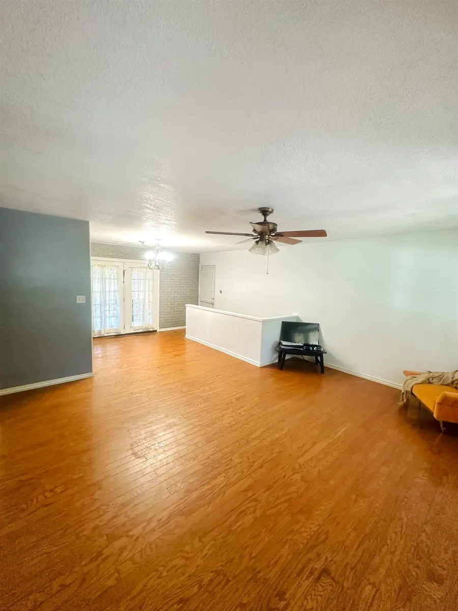 1321 W 9th Street, Newton, KS 67114-1619 - #3