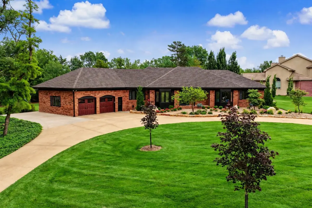 880 Barlow Ct, Salina, KS 67401 - #1