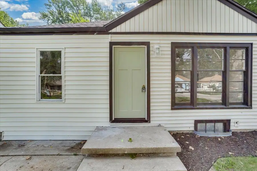 2342 S Mosley Ave, Wichita, KS 67211 - #2