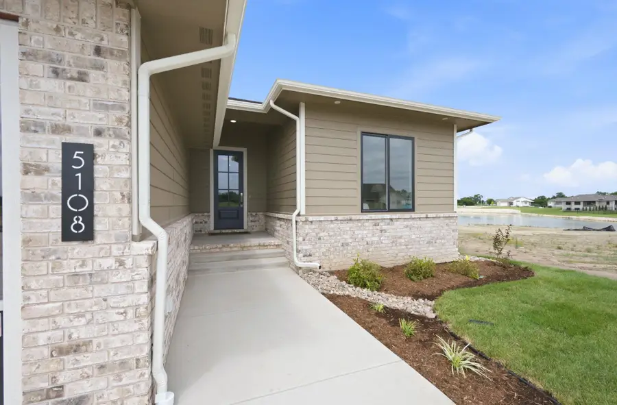 5108 N Highland St, Bel Aire, KS 67220 - #2