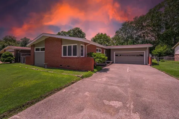 2427 N Coolidge Ave, Wichita, KS 67204
