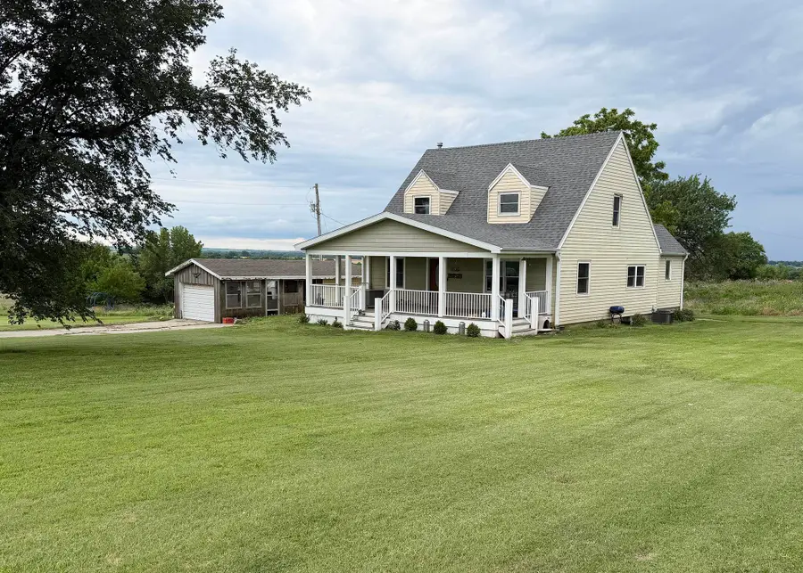 59 Gypsum Rd, Clifton, KS 66937 - #2