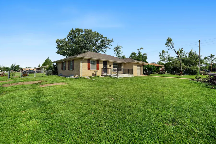 1720 Lewis Ave, Salina, KS 67401 - #3