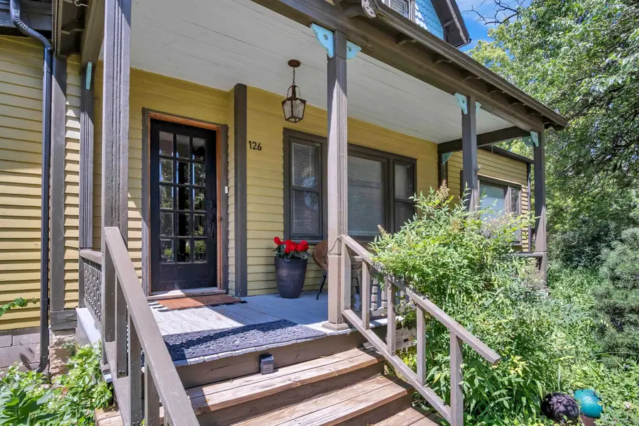 126 E 14th St, Newton, KS 67114 - #2