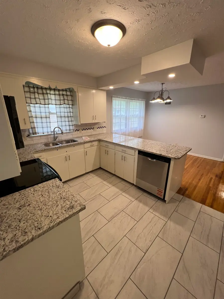1600 W 4th, Newton, KS 67114 - #3