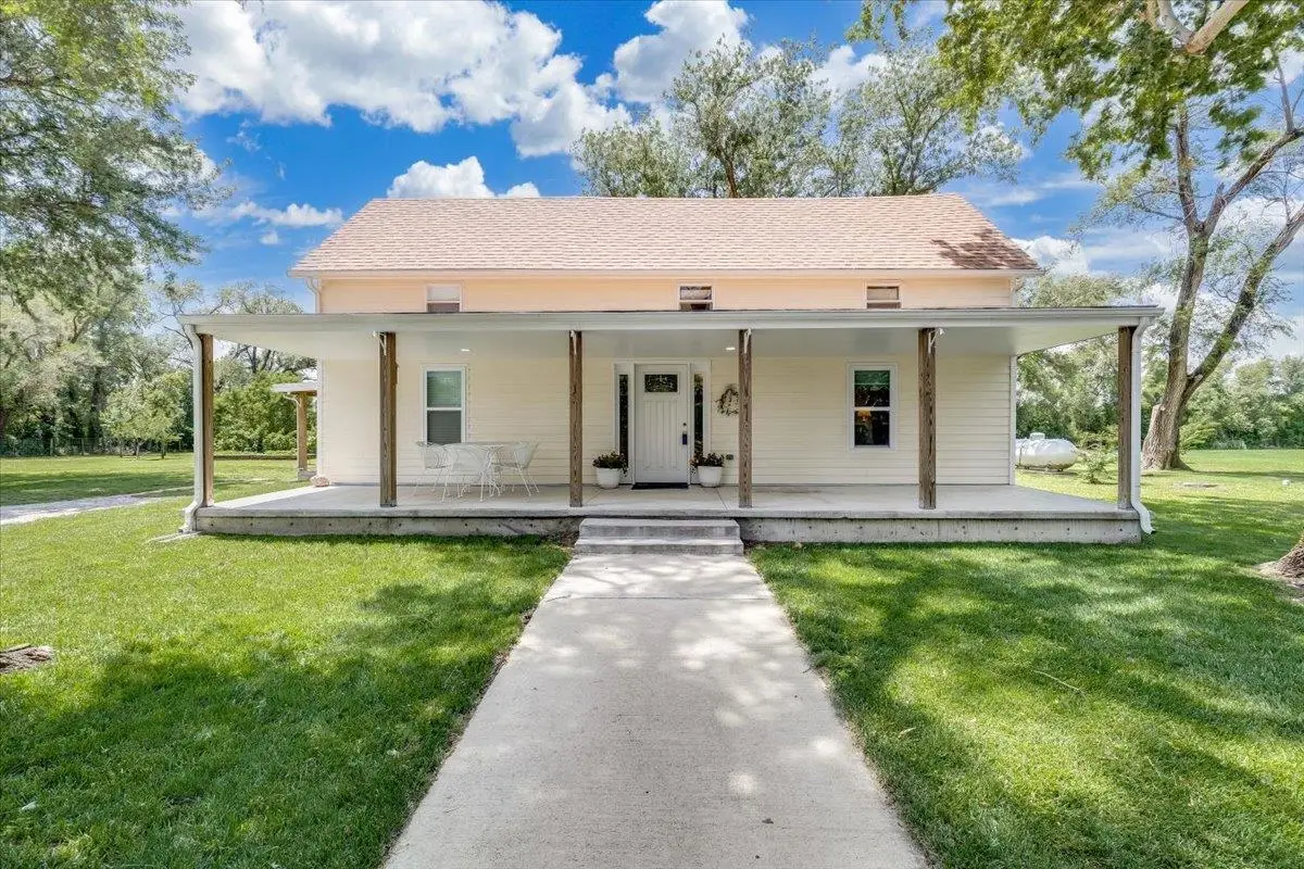 1179 E 120th Ave N, Belle Plaine, KS 67013 - #1
