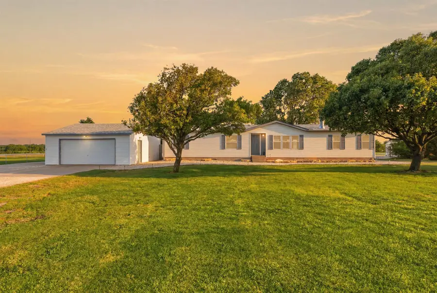 10911 SE Pawnee Rd, Leon, KS 67074 - #2