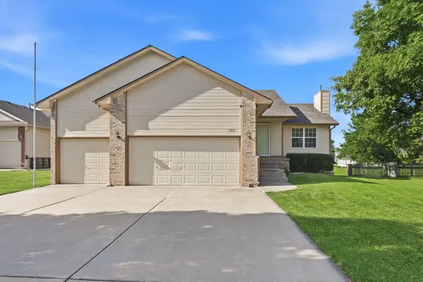 5313 Shadowridge Court, Wichita, KS 67220