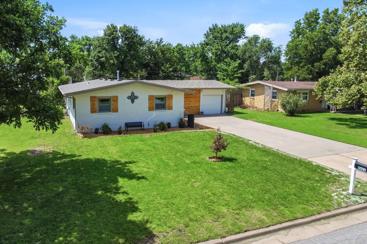 8421 W 9th St N, Wichita, KS 67212 - #1