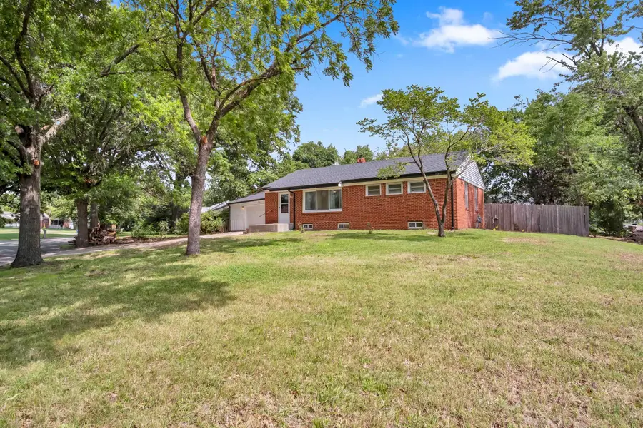 870 S Watson Ln, Wichita, KS 67207 - #3