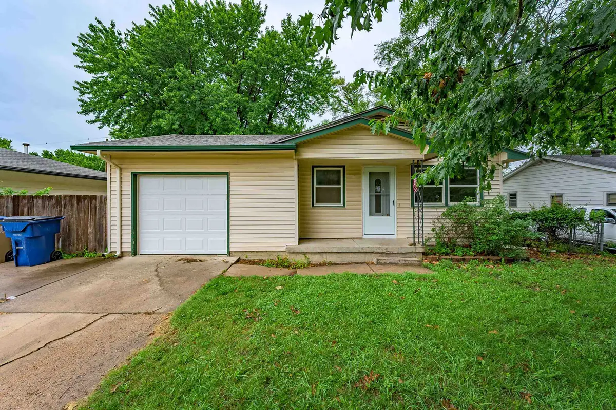 6334 N Scottsville St, Park City, KS 67219-1710 - #1