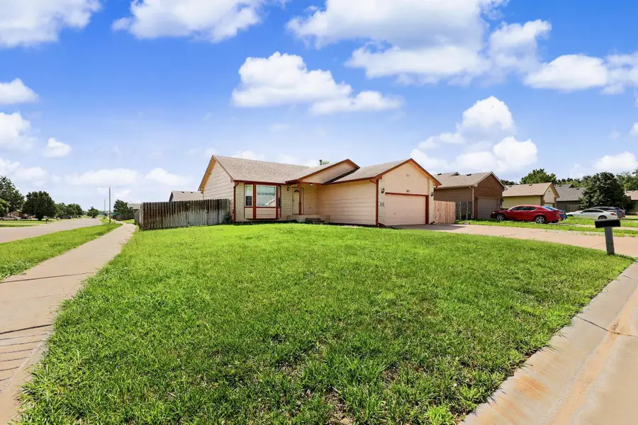 1920 S Leeanne Ln, Wichita, KS 67207 - #2