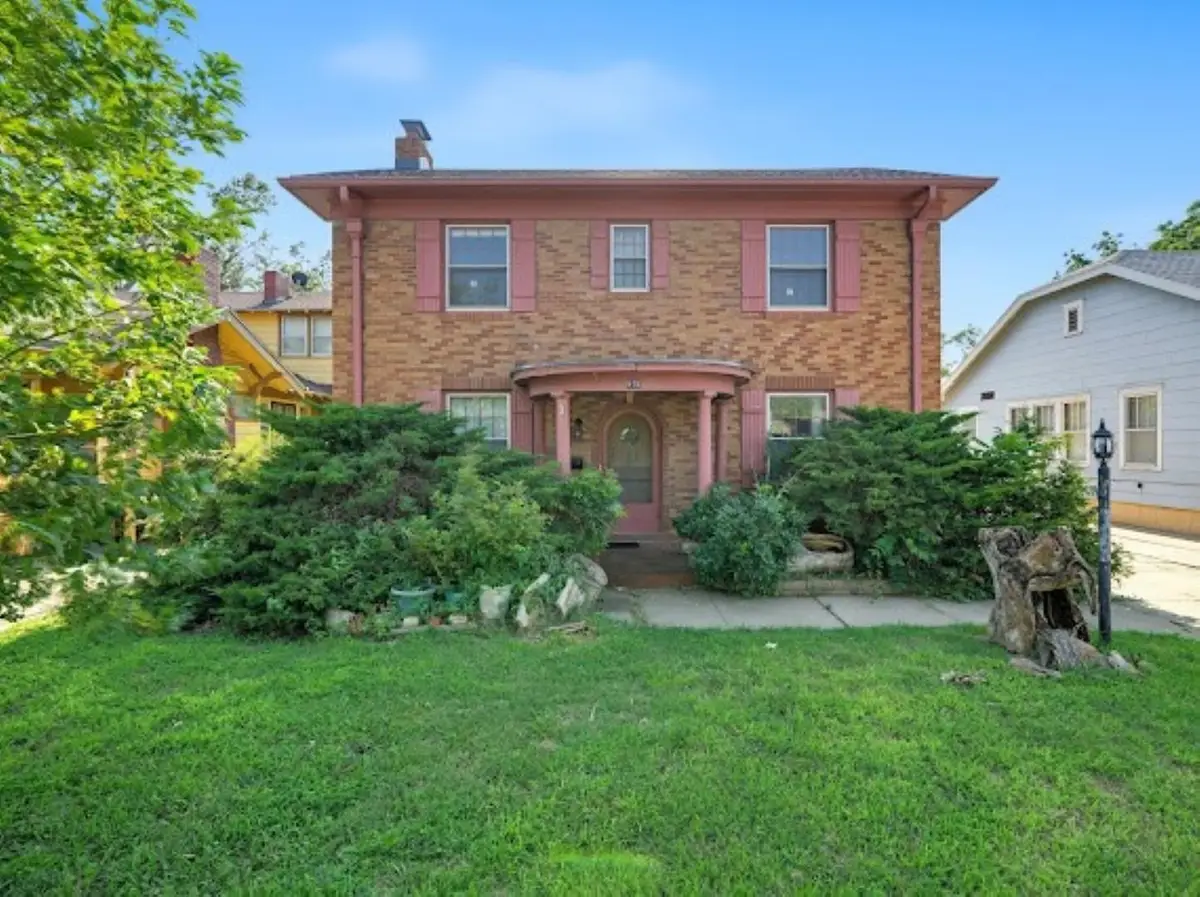 916 S 9th St., Salina, KS 67401 - #1
