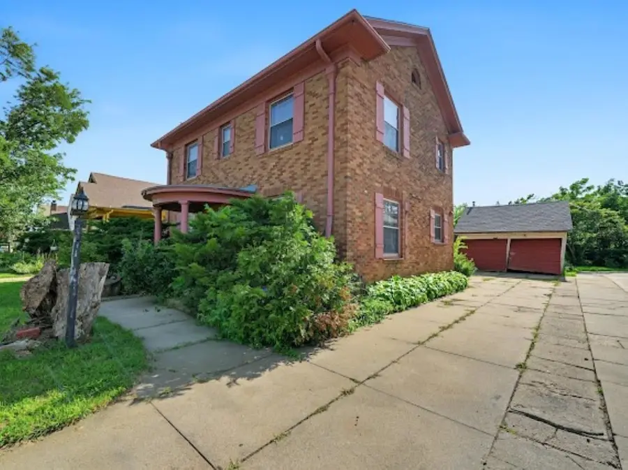 916 S 9th St., Salina, KS 67401 - #2