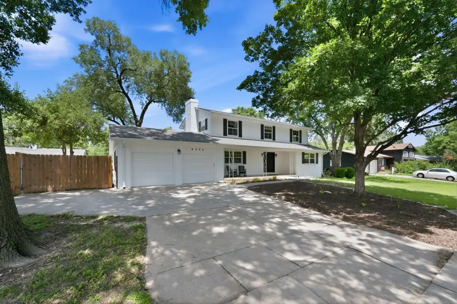 8226 E Peach Tree Ln, Wichita, KS 67207 - #2