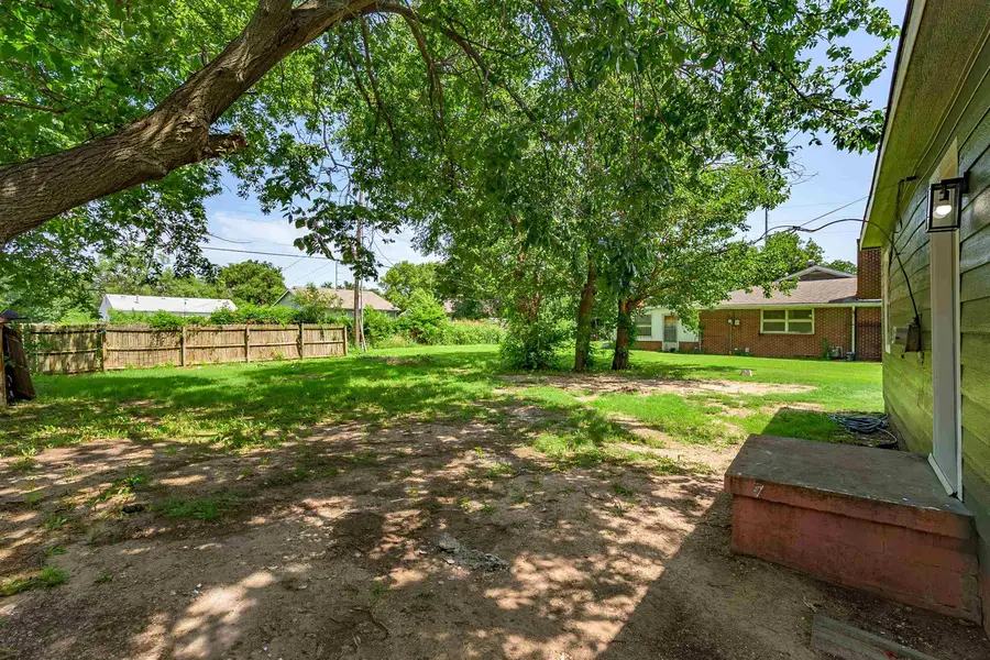 1242 N Piatt Ave, Wichita, KS 67214 - #3
