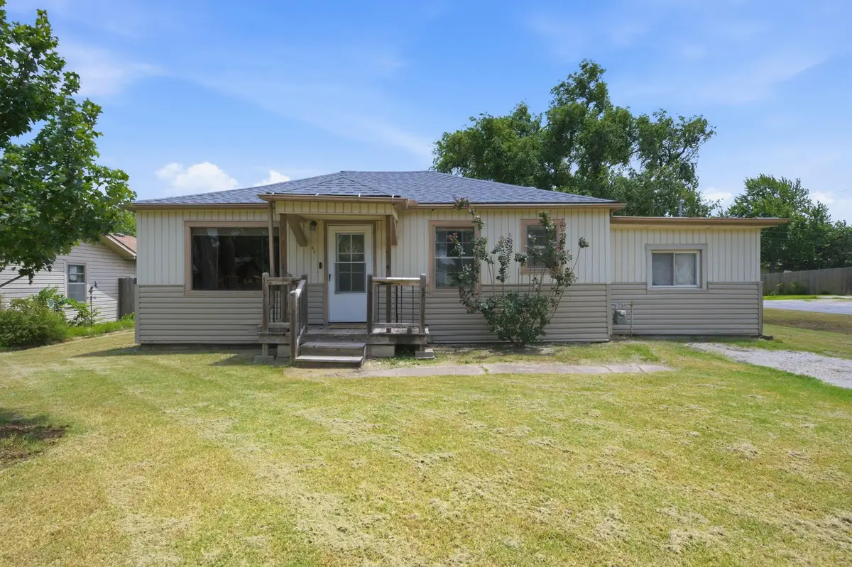 410 N Kansas St, Benton, KS 67017-9001 - #1