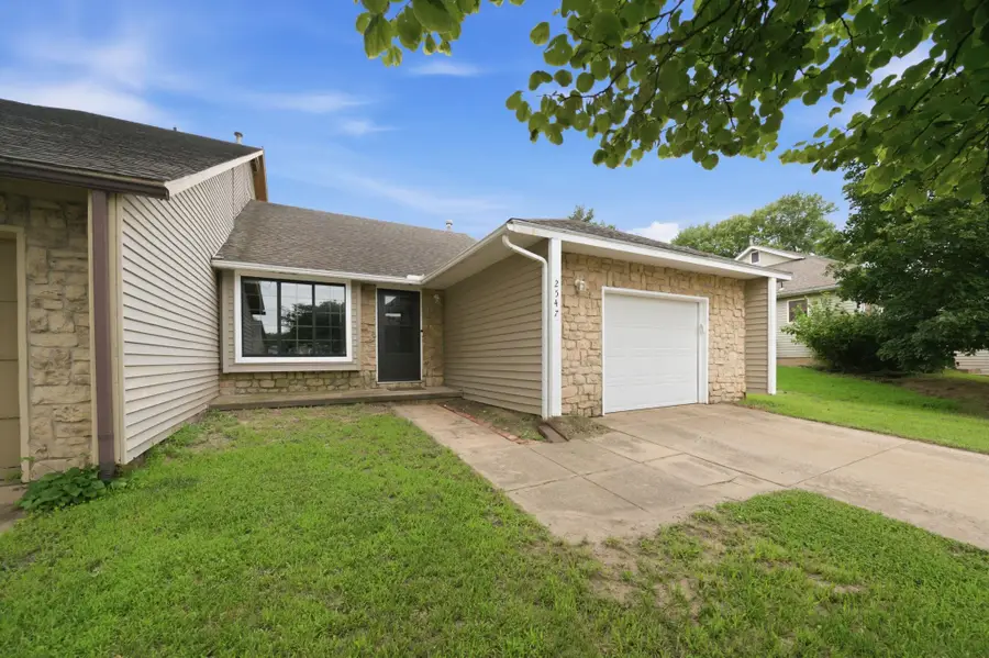 2547 S Yellowstone Ct, Wichita, KS 67215 - #3