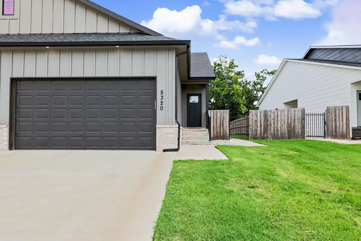 5320 N Pinecrest St, Bel Aire, KS 67220 - #1