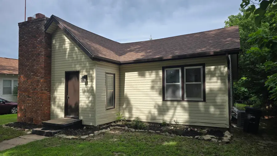614 N C St, Arkansas City, KS 67005 - #3