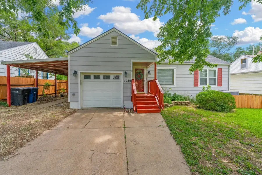 1230 N Bobbie St, Augusta, KS 67010 - #2