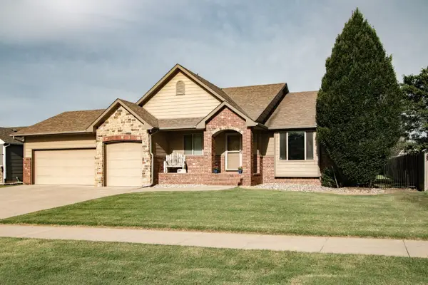 2825 N Emerson Circle, Derby, KS 67037-8798
