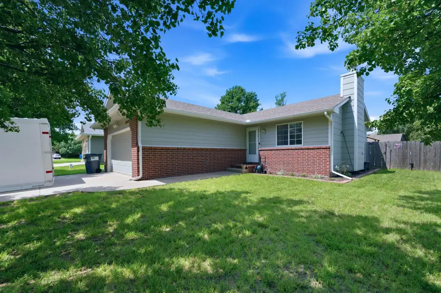 10939 W Dora Ct, Wichita, KS 67209 - #2