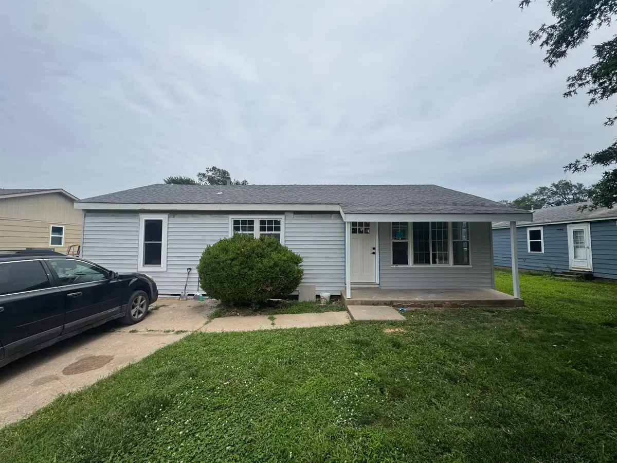 104 N Jackson Ave, Sedgwick, KS 67135 - #1