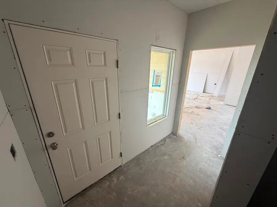 8962 E Joshua St, Bel Aire, KS 67226 - #2