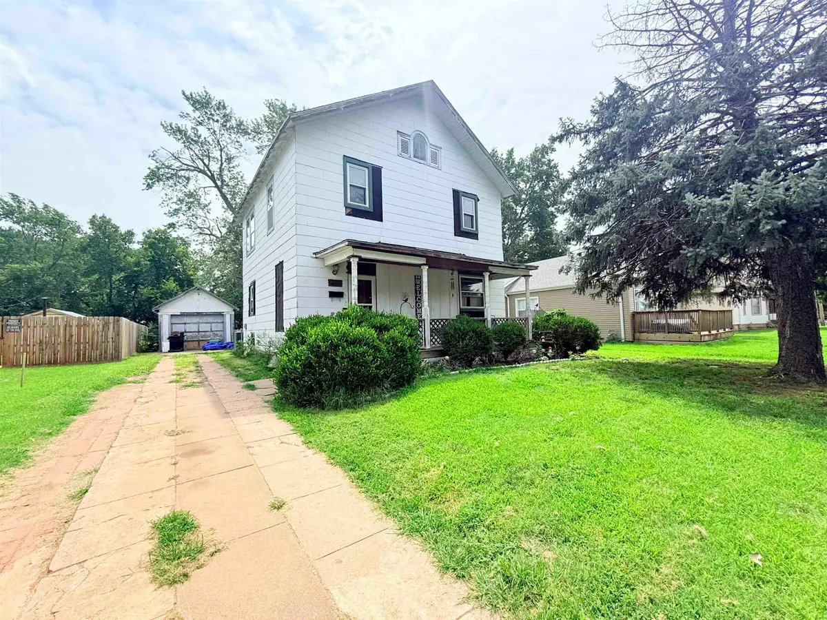 212 N Oakdale Ave, Salina, KS 67401 - #1