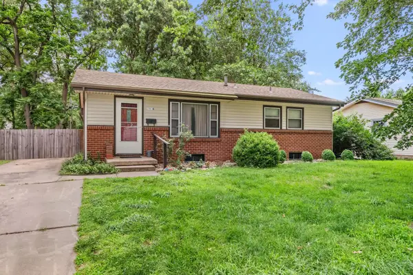 1838 N Mccomas Ave, Wichita, KS 67203-1421