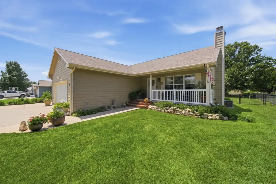 303 N Pacific St, Oxford, KS 67119 - #2