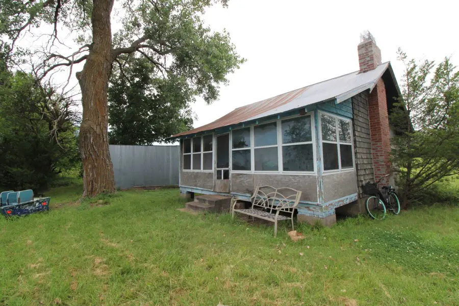 2503 SE Sunflower Rd, El Dorado, KS 67042 - #2