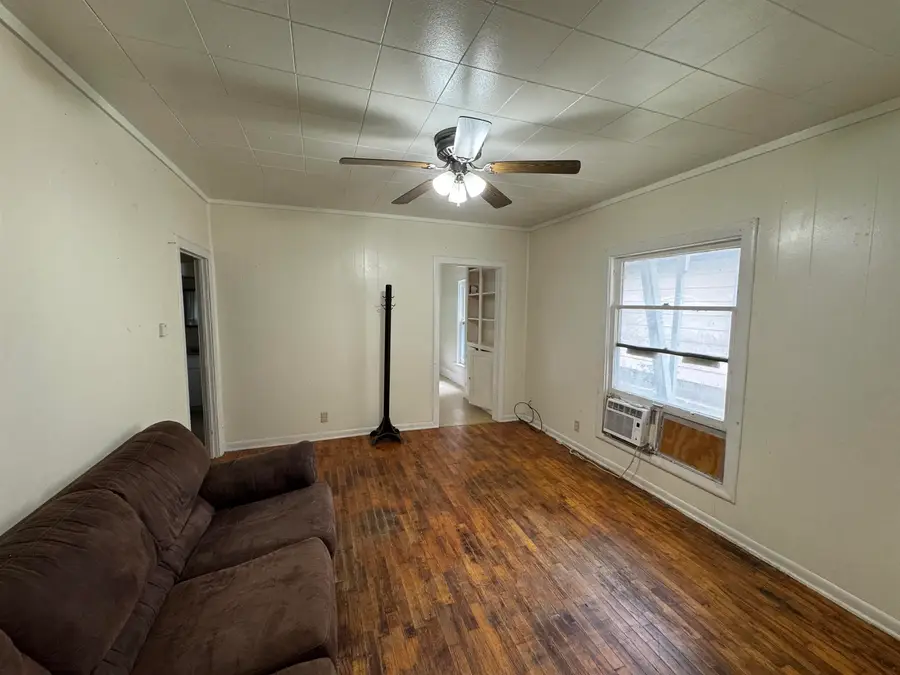 120 W 7th, Winfield, KS 67156 - #3