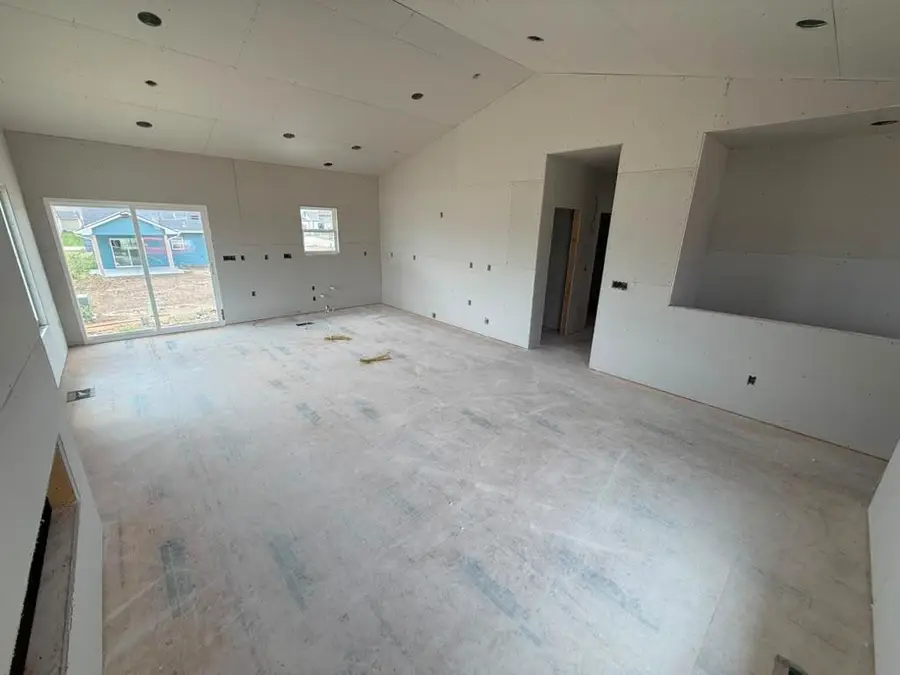 8997 E Joshua St, Bel Aire, KS 67226 - #3