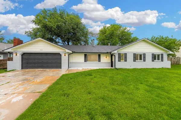 218 Aaron Dr, Andover, KS 67002