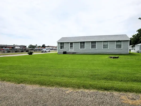 1201 N Front St, Salina, KS 67401