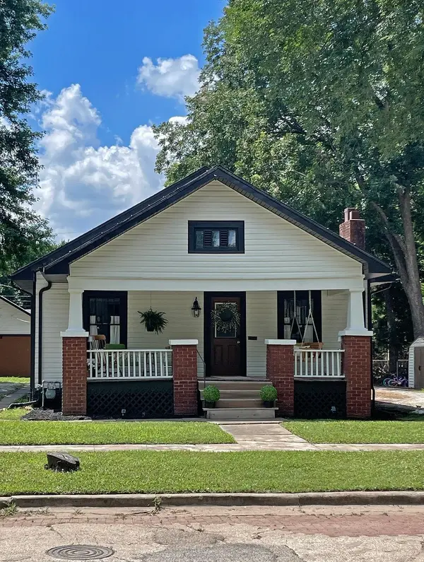 1007 E 14th, Winfield, KS 67156
