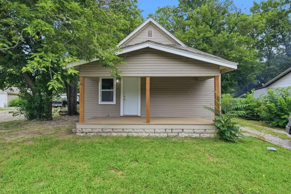 1504 S Hydraulic Ave, Wichita, KS 67211