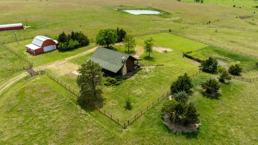 9815 S Rock Rd, Valley Center, KS 67147 - #3