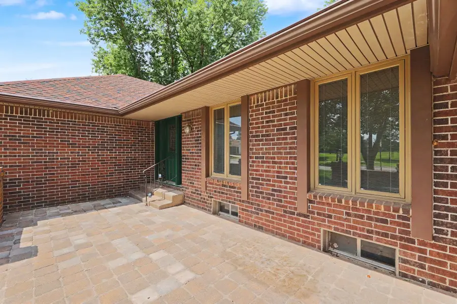 701 N Oak Forest Ln, Derby, KS 67037-2119 - #2