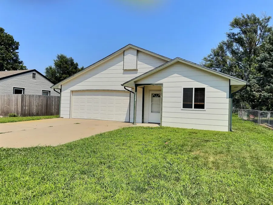 258 S Lamar, Haysville, KS 67060 - #2