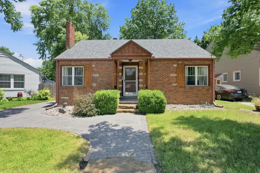 1456 N Woodrow Ct, Wichita, KS 67203 - #2