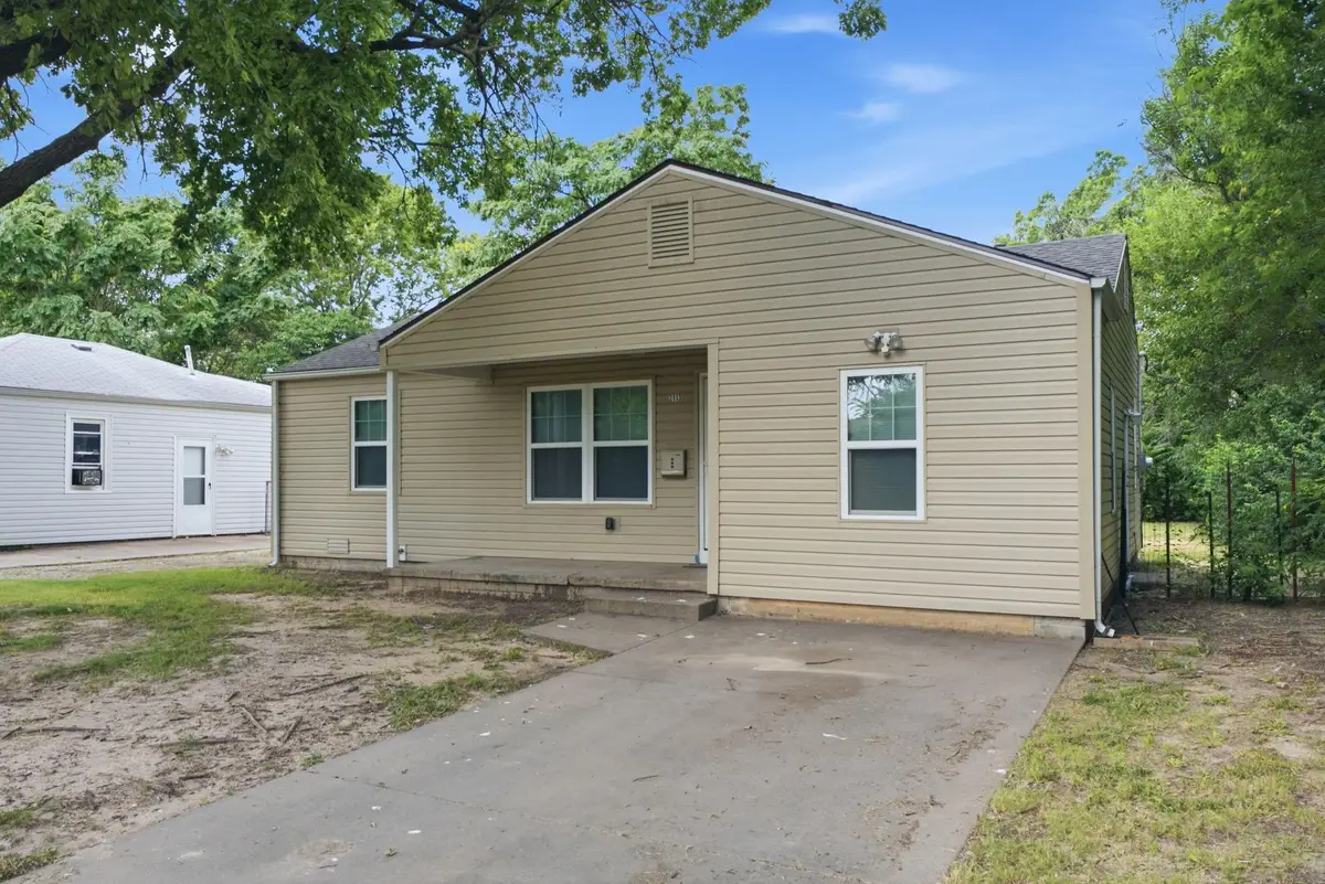 2113 S Glenn, Wichita, KS 67213 - #1