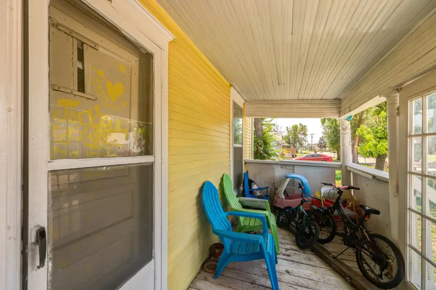 135 S Chicago St, Salina, KS 67401 - #3