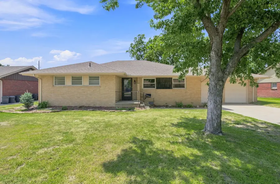 1633 N Charles St, Wichita, KS 67203 - #2